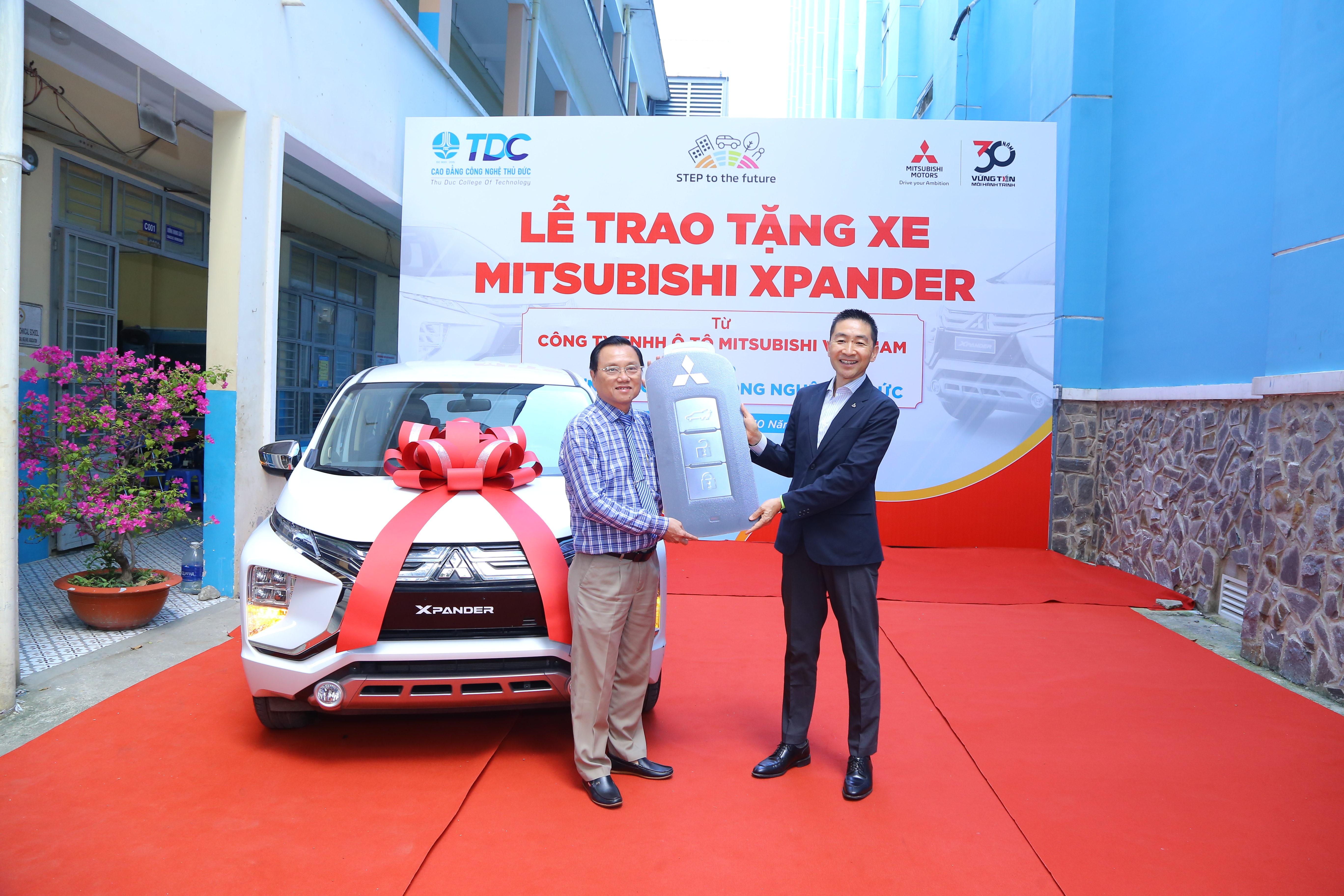 Lễ Trao tặng xe MITSUBISHI XPANDER